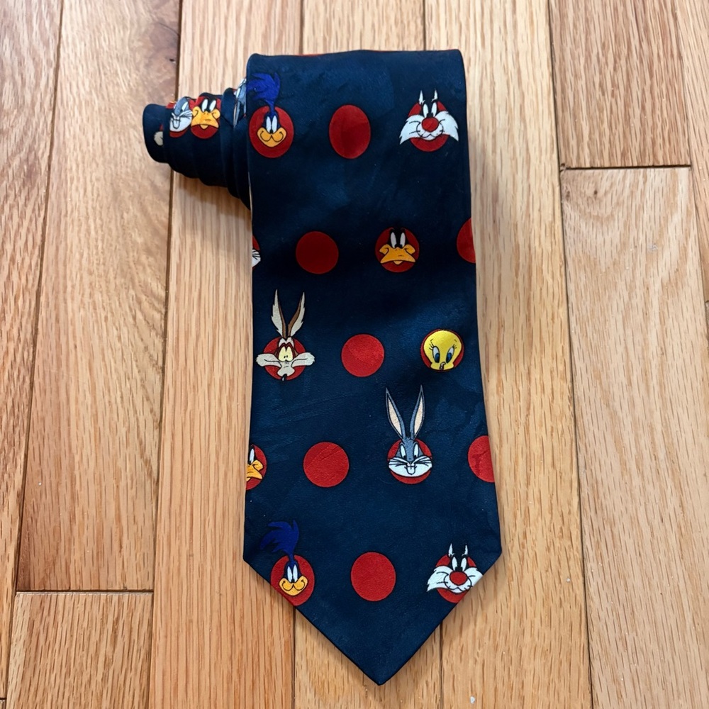 Warner Bros. Looney Tunes Tie with Red and Black Design
